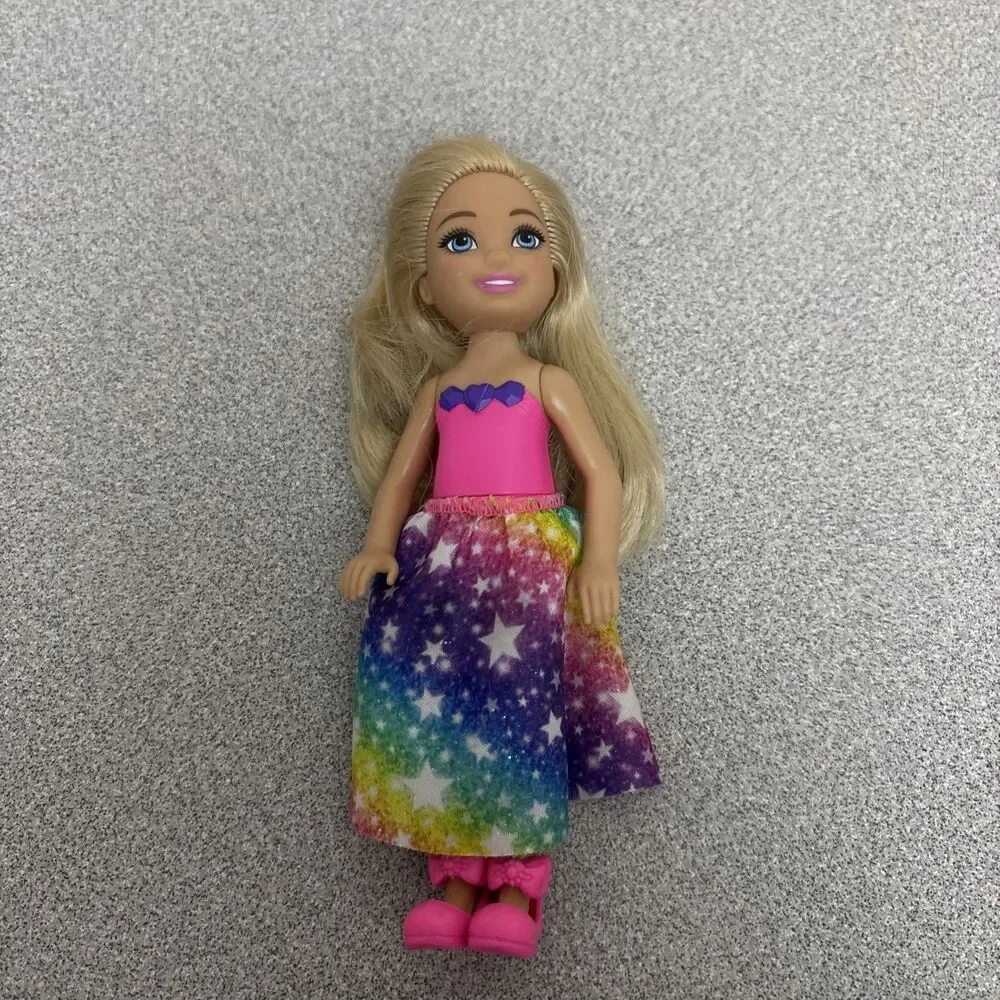 Mattel Barbie Club Chelsea Doll Lot of 3 Girl Doll, Dressed, 1 AA, 1 Skater, EUC